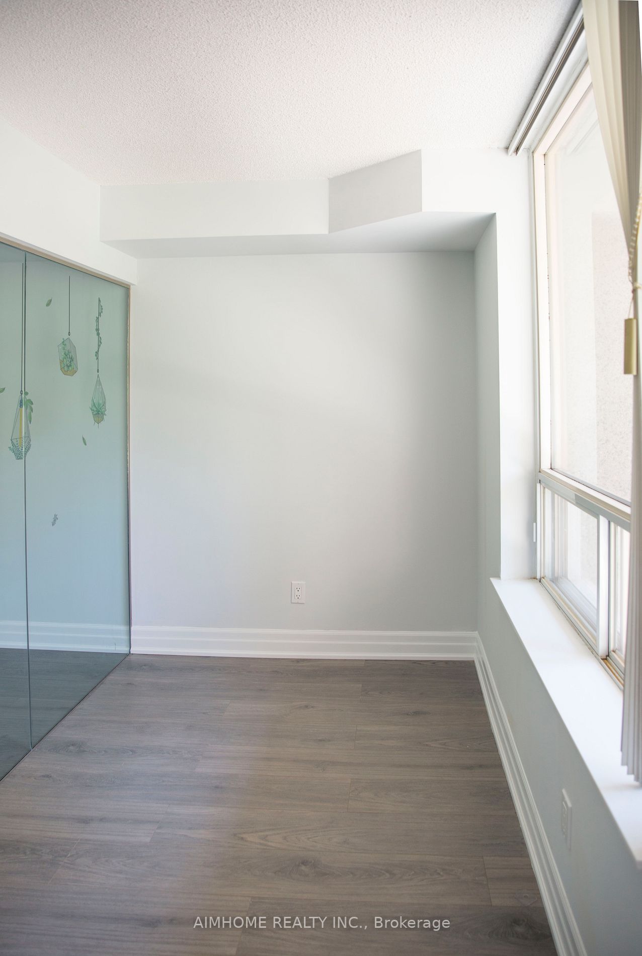 35 Empress Avenue, #206