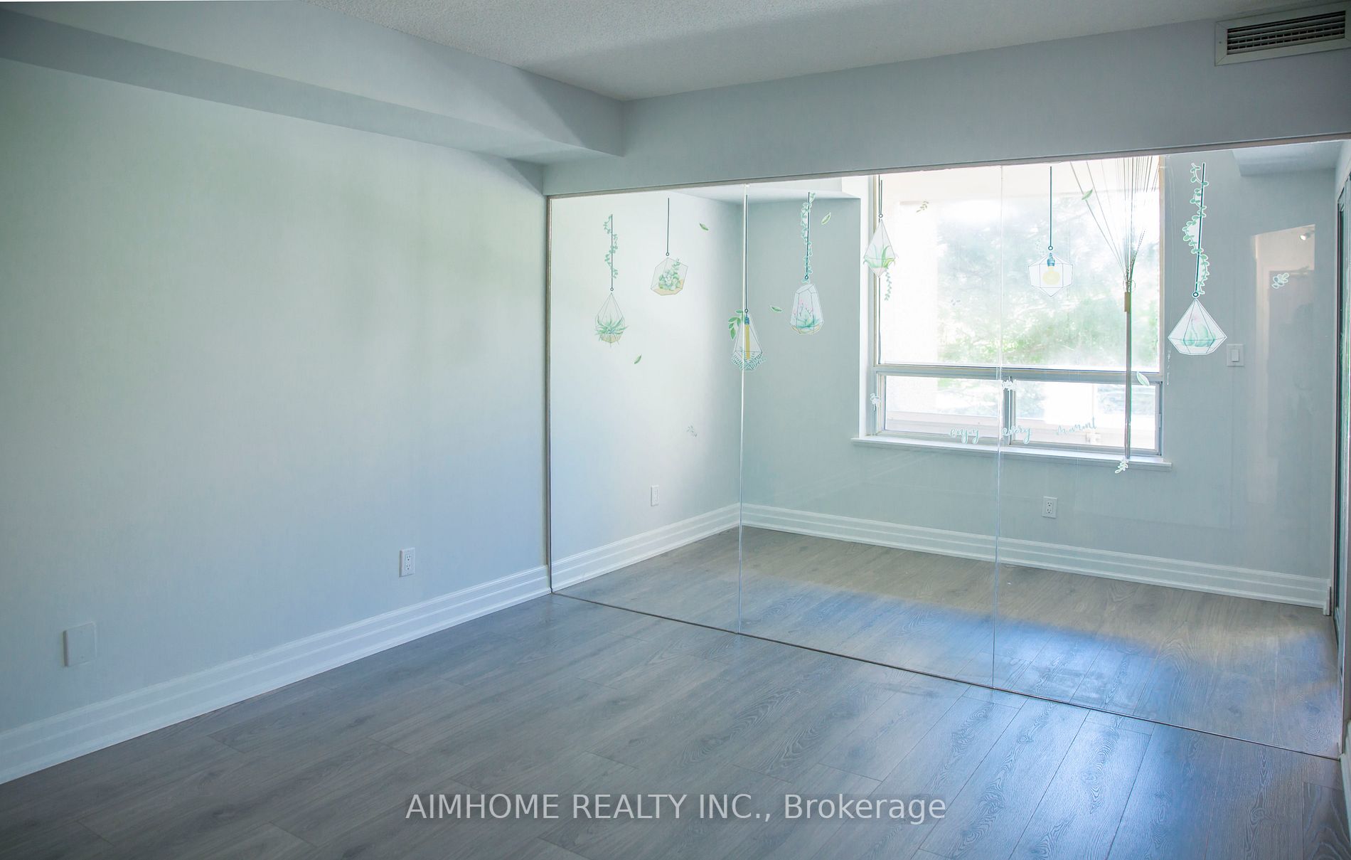 35 Empress Avenue, #206