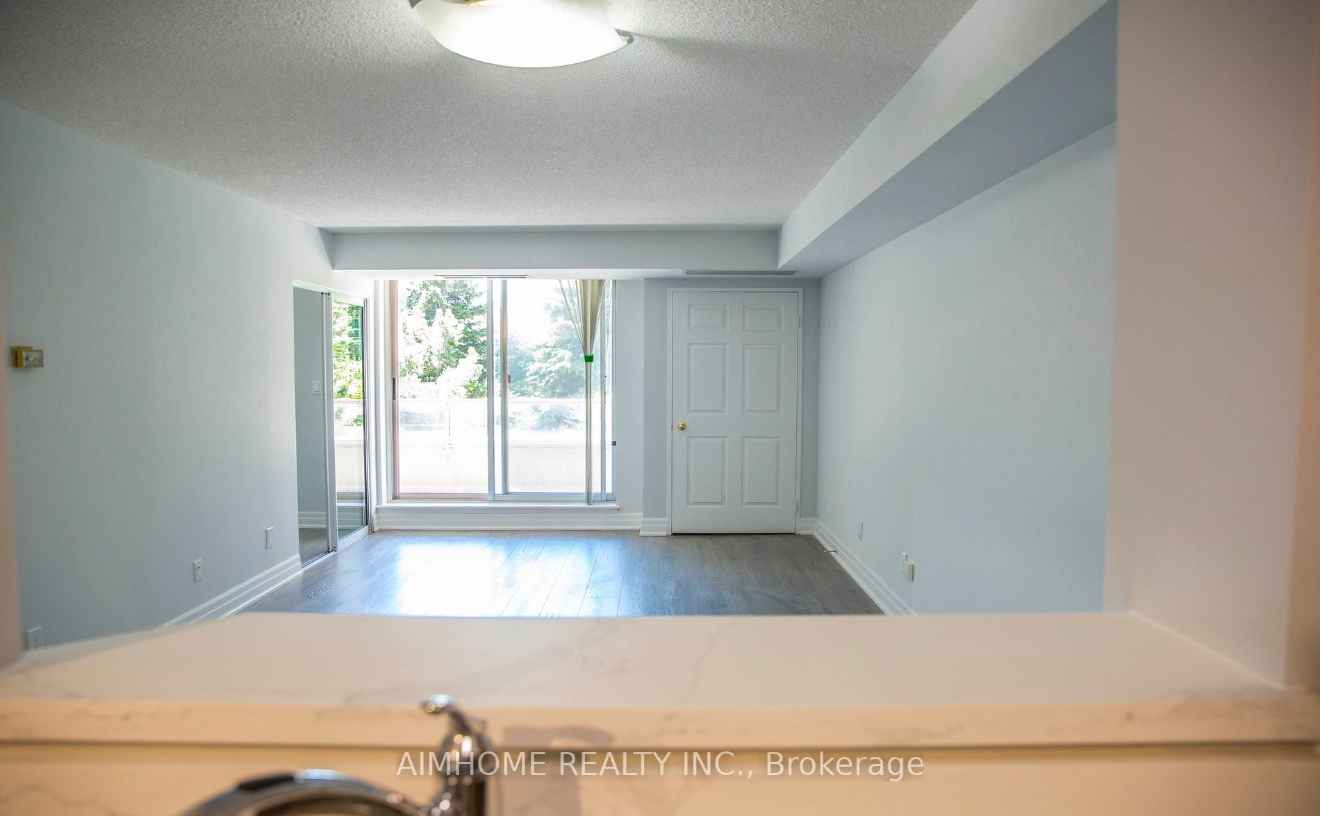 35 Empress Avenue, #206