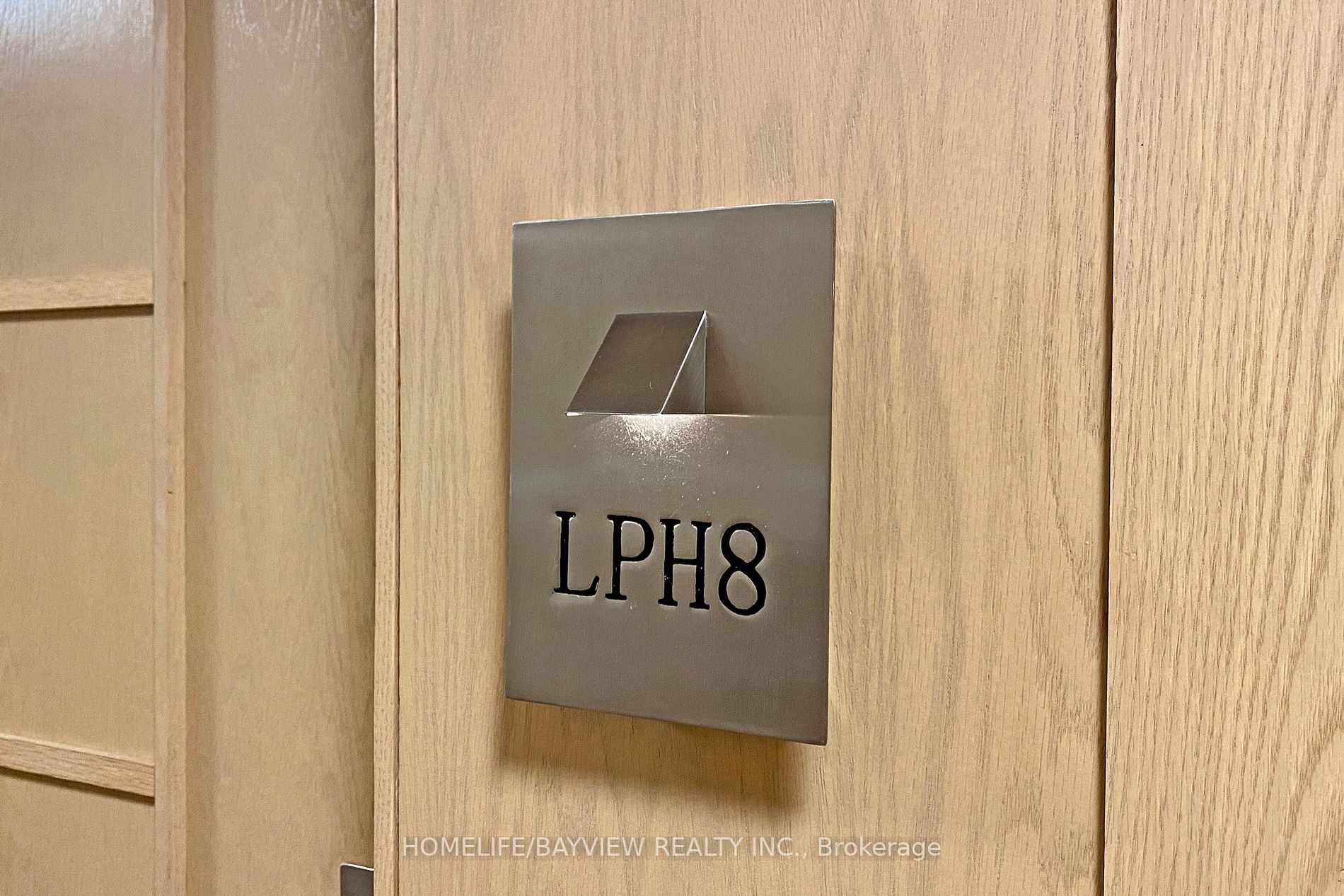 503 Beecroft Rd, #Lph08