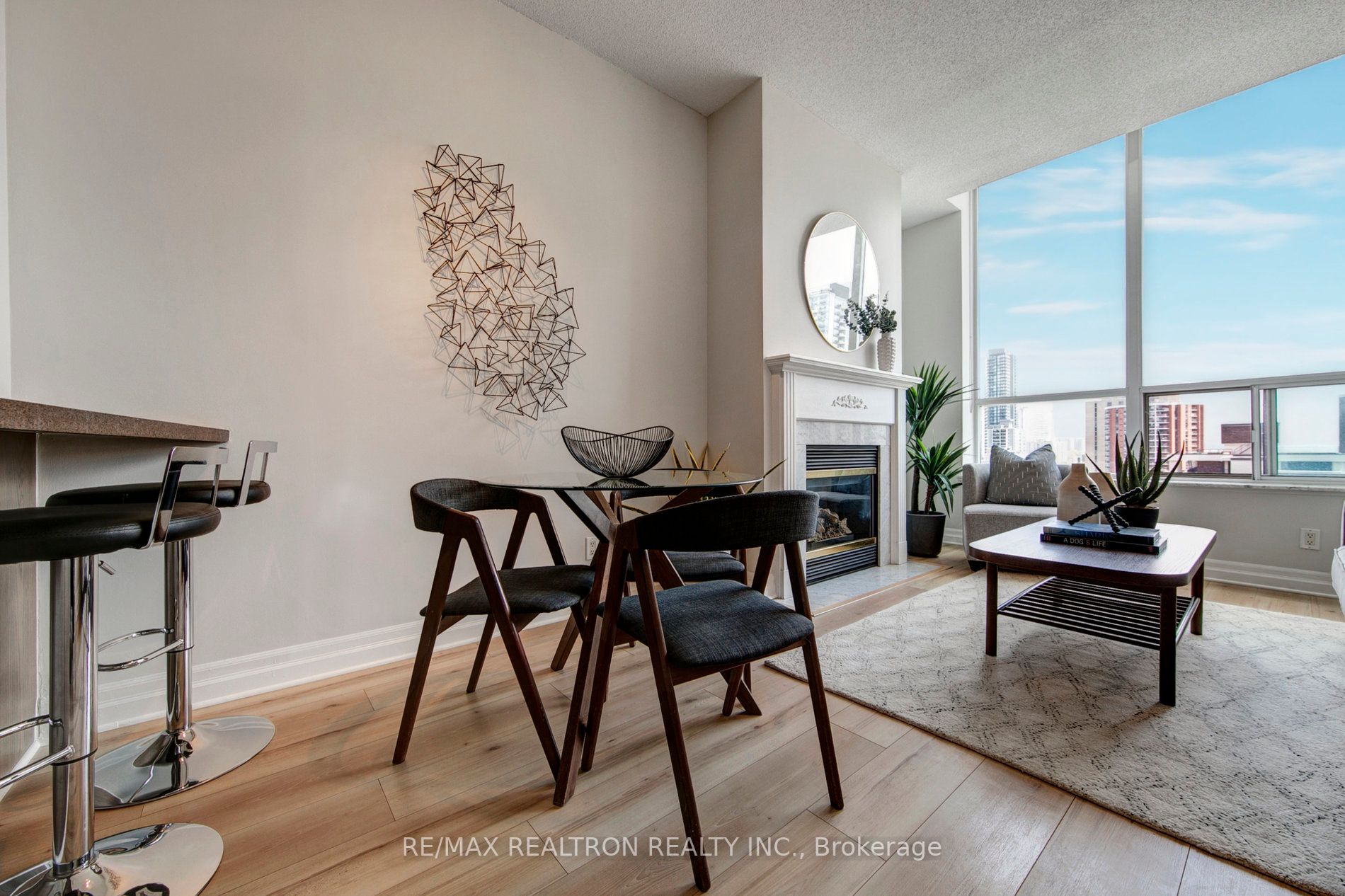 70 Alexander St, #Ph1