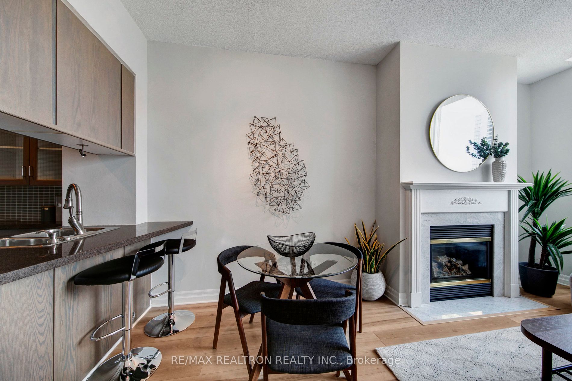 70 Alexander St, #Ph1