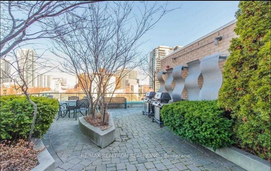 70 Alexander St, #Ph1
