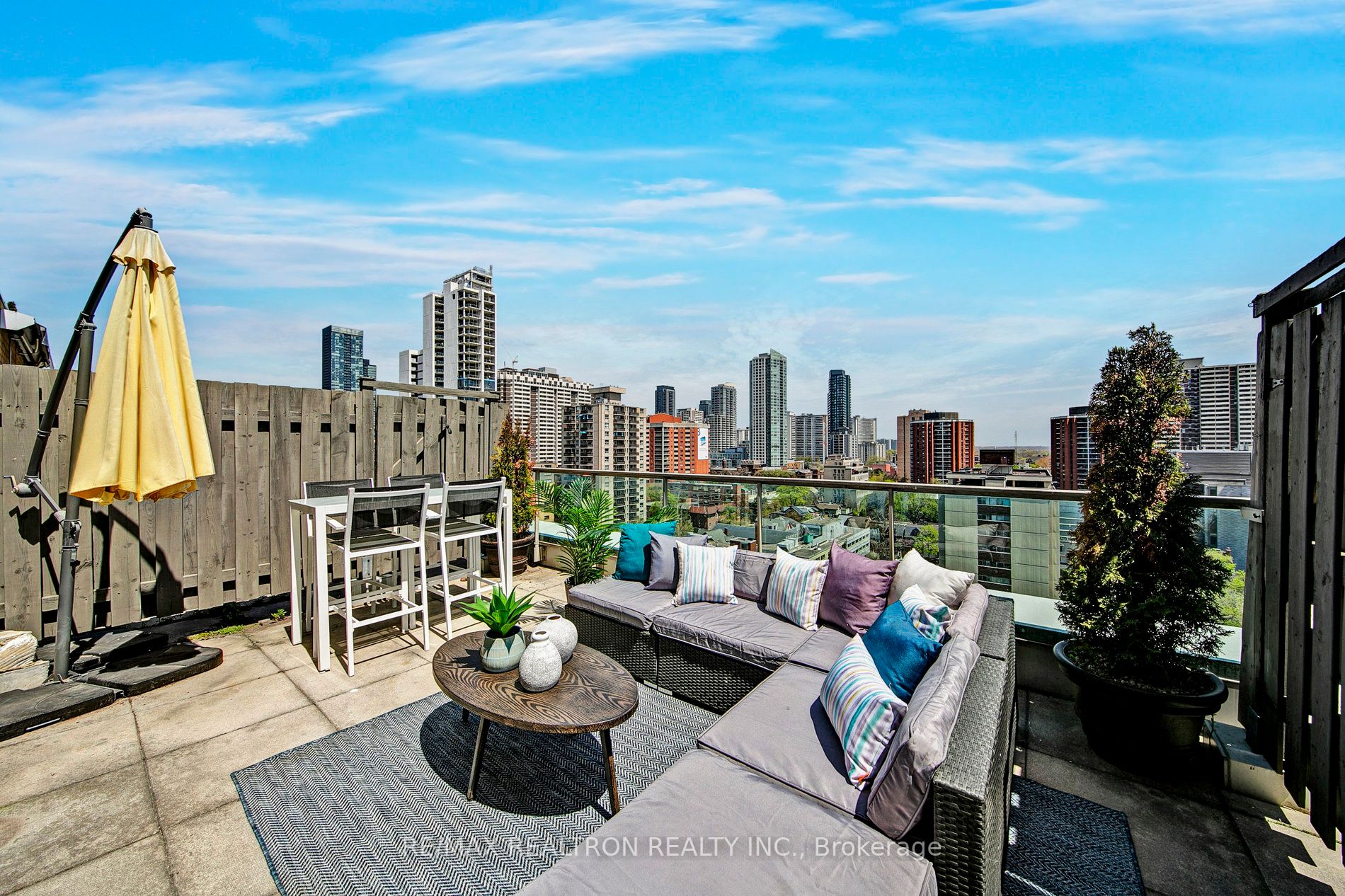 70 Alexander St, #Ph1