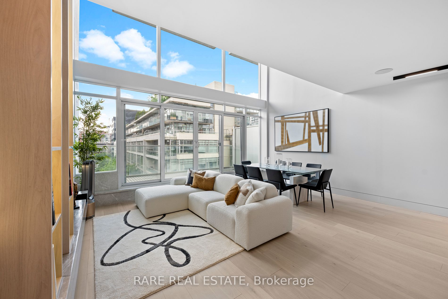 75 Portland St, #704