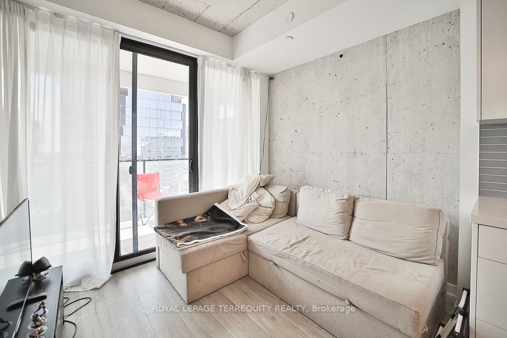 55 Ontario St, #1807