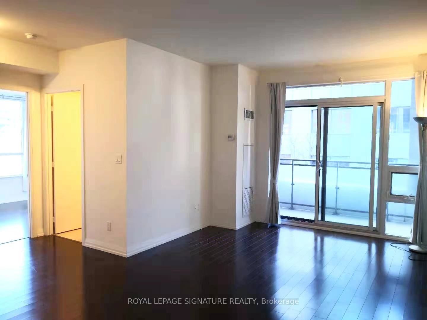 460 Adelaide St, #630