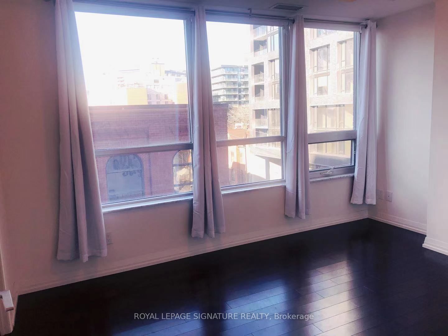 460 Adelaide St, #630