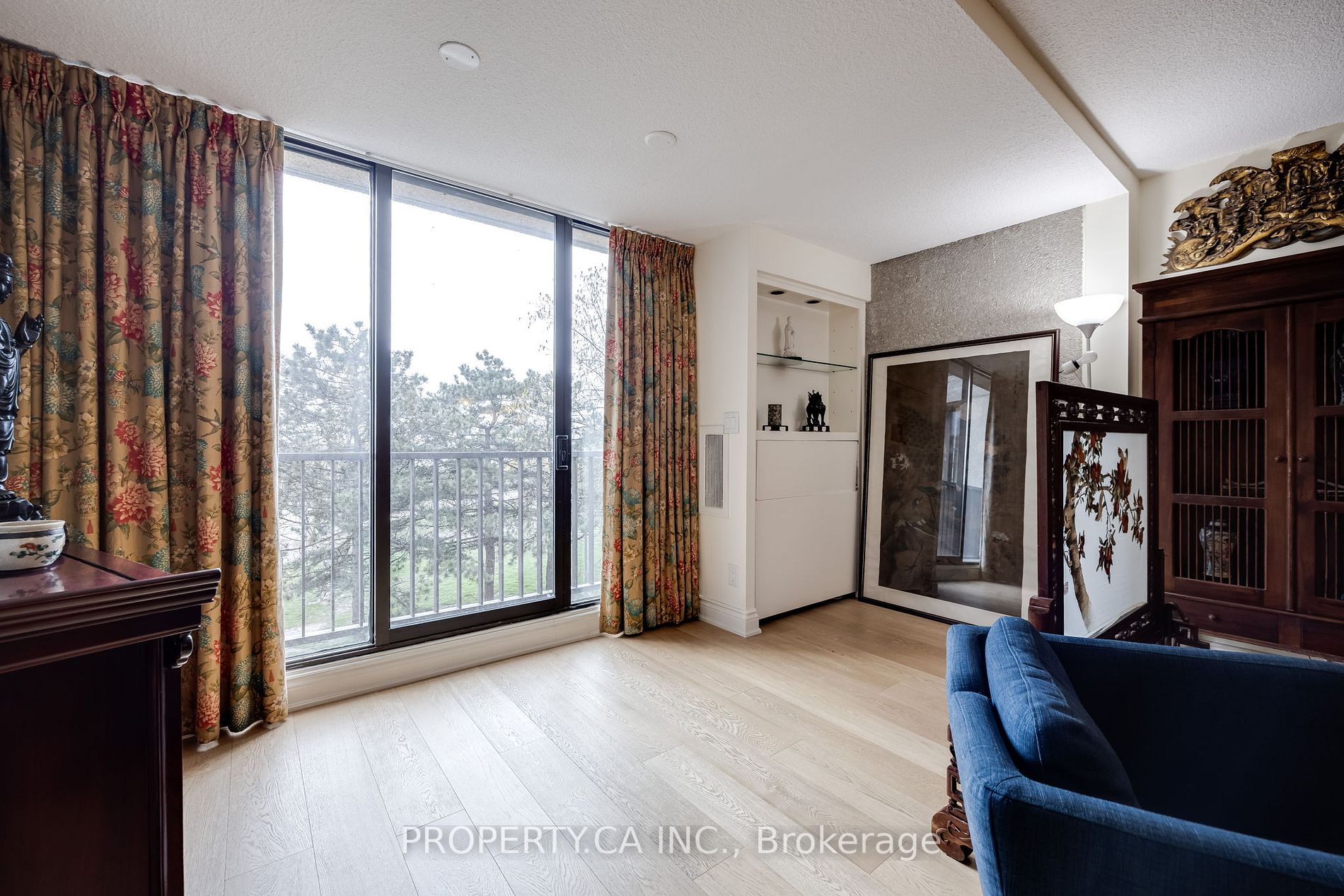 33 Harbour Sq, #410/204