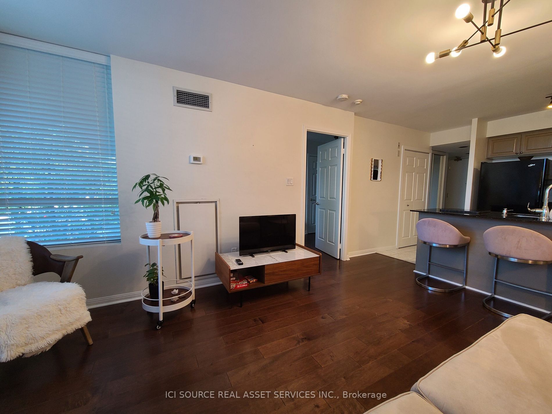 188 Redpath Avenue, #207