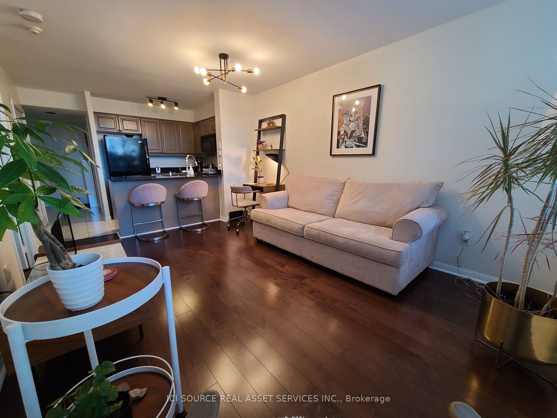 188 Redpath Avenue, #207
