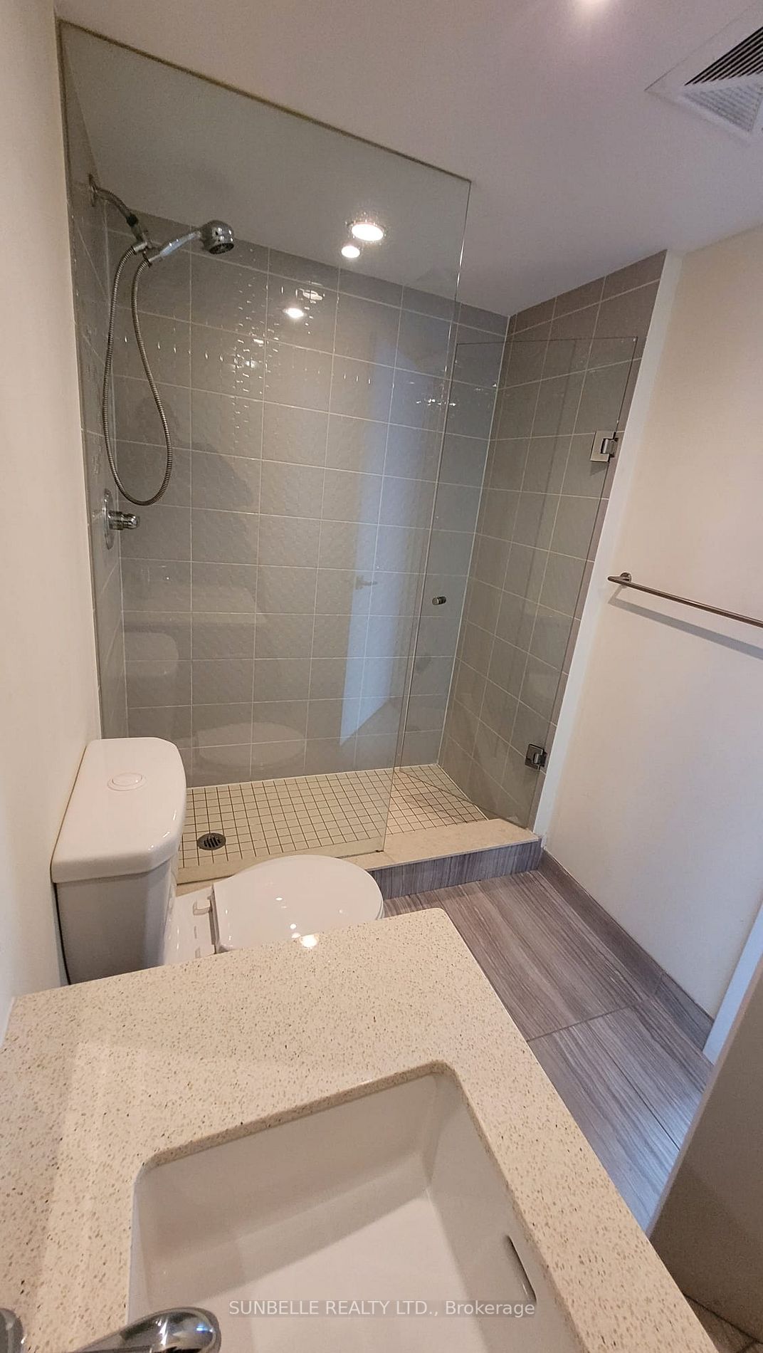 565 Wilson Ave, #W701