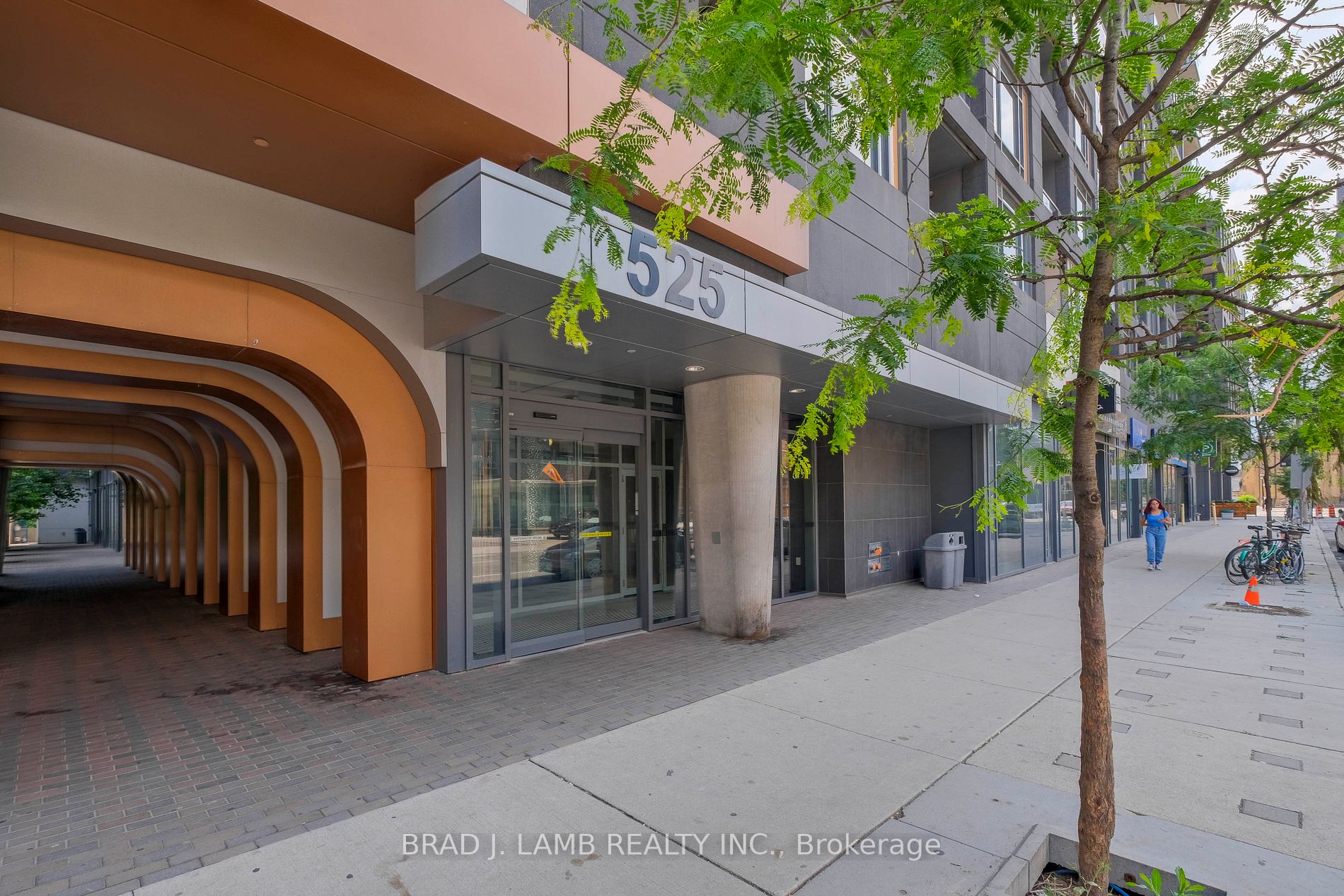 525 ADELAIDE Street W #701