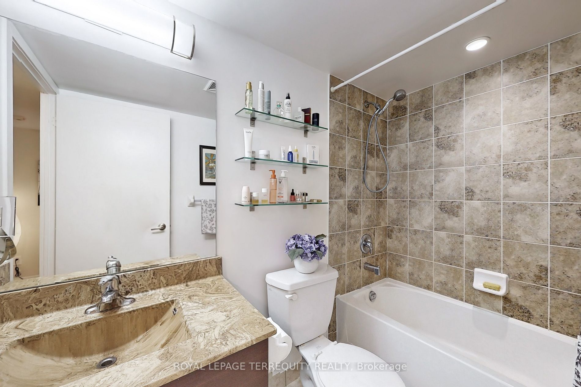 801 Sheppard Ave W, #705