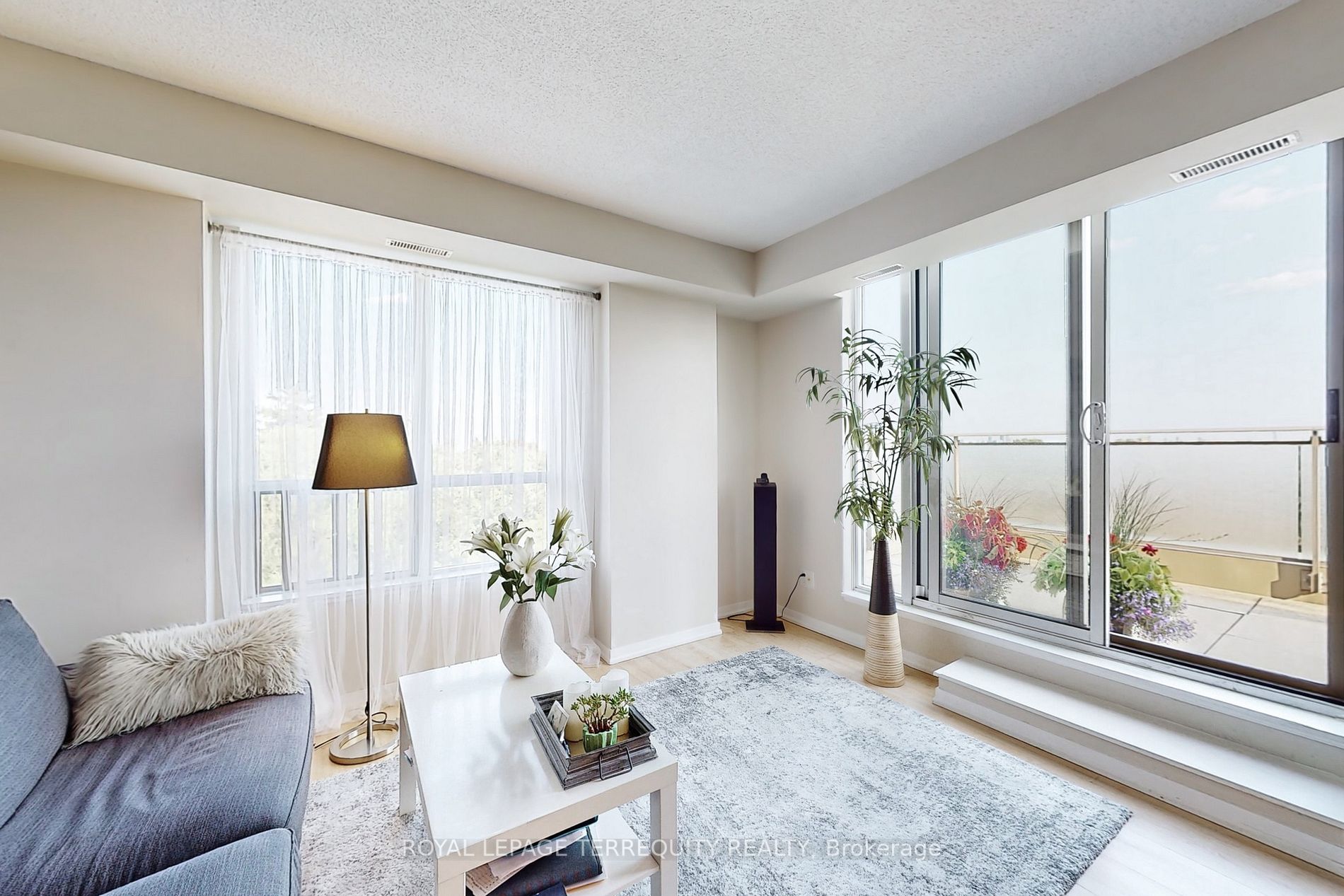801 Sheppard Ave W, #705