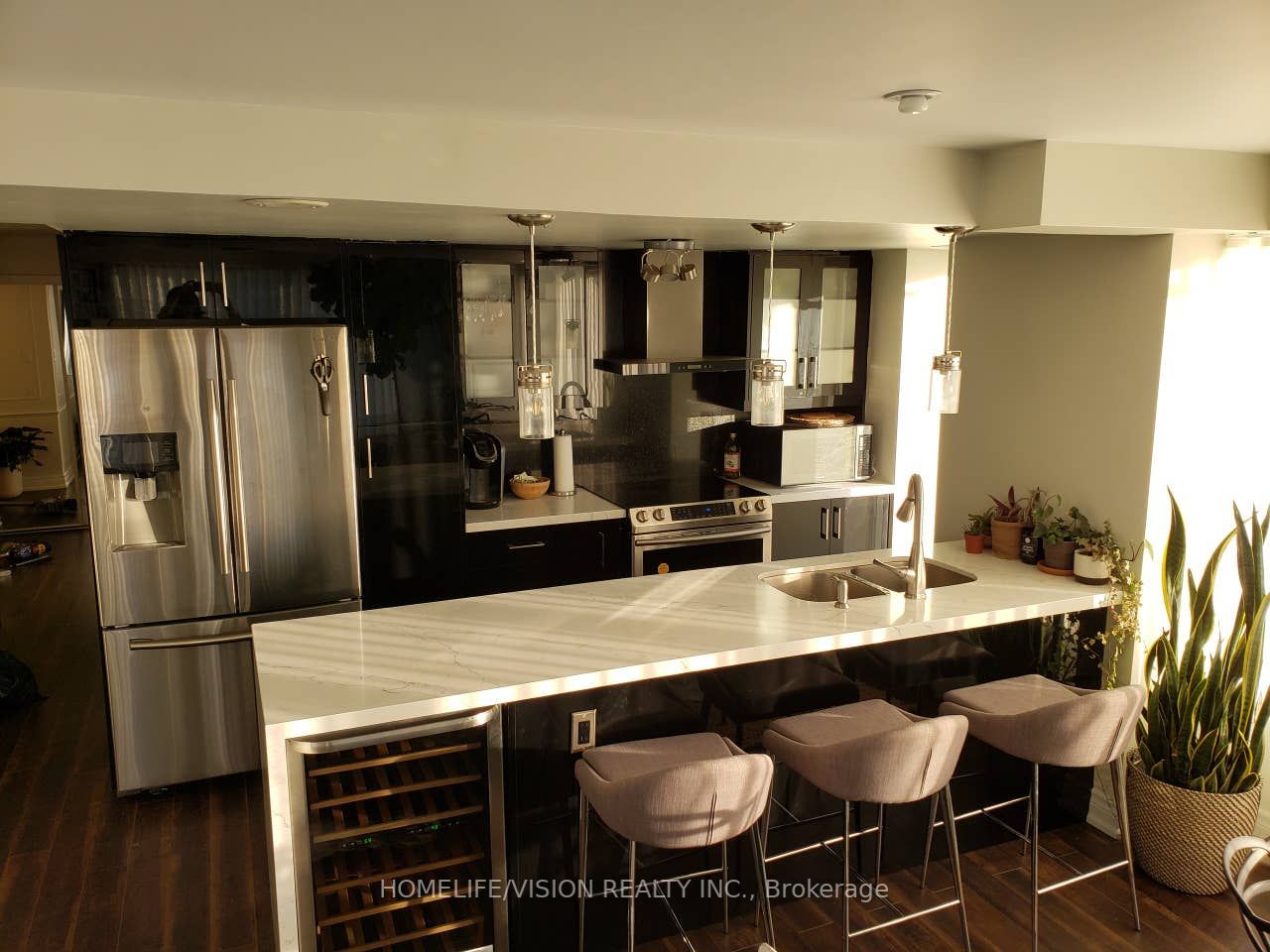 210 Victoria St, #1816
