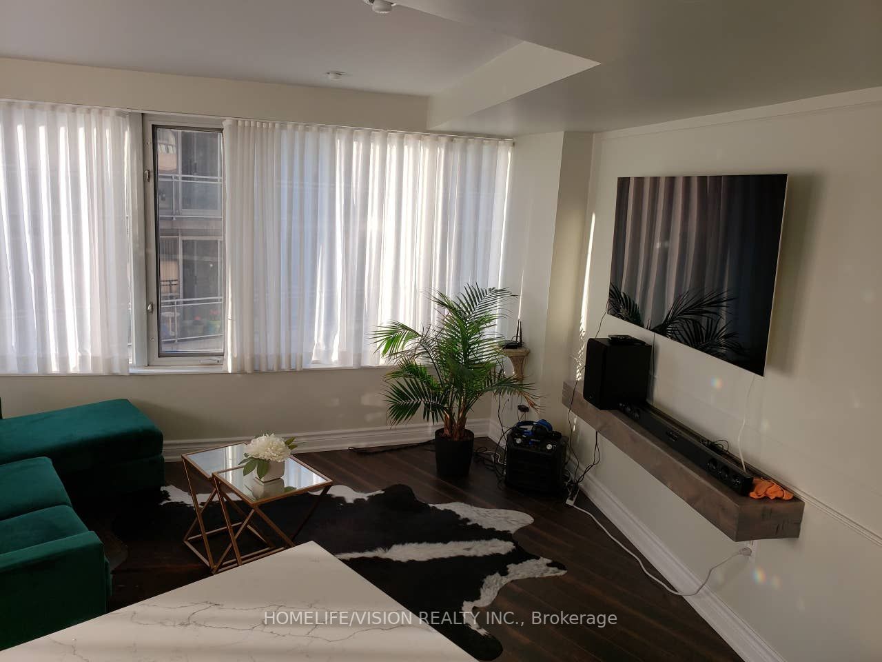 210 Victoria St, #1816