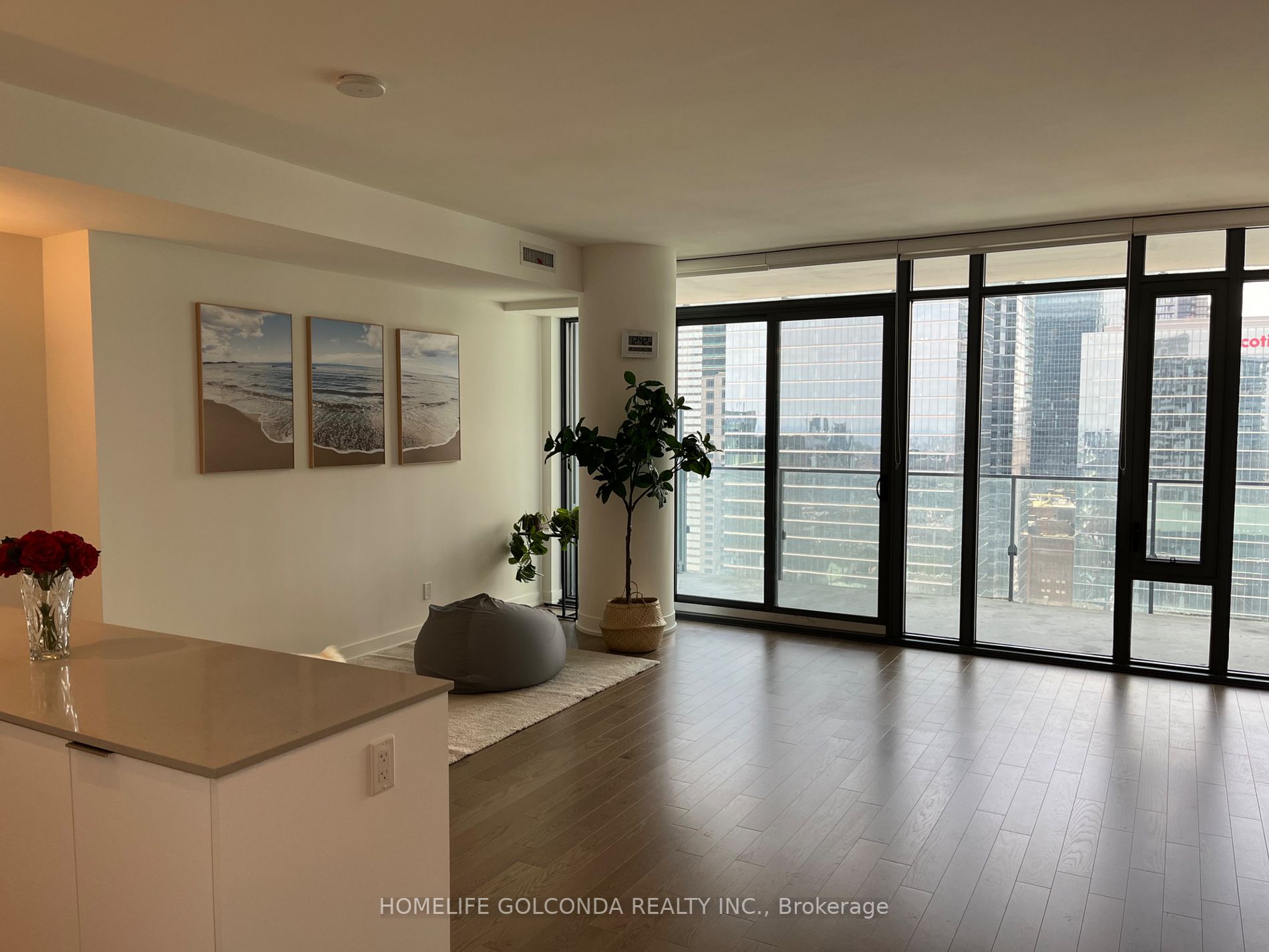 20 Lombard St, #3804