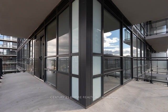 460 Adelaide St E, #1705
