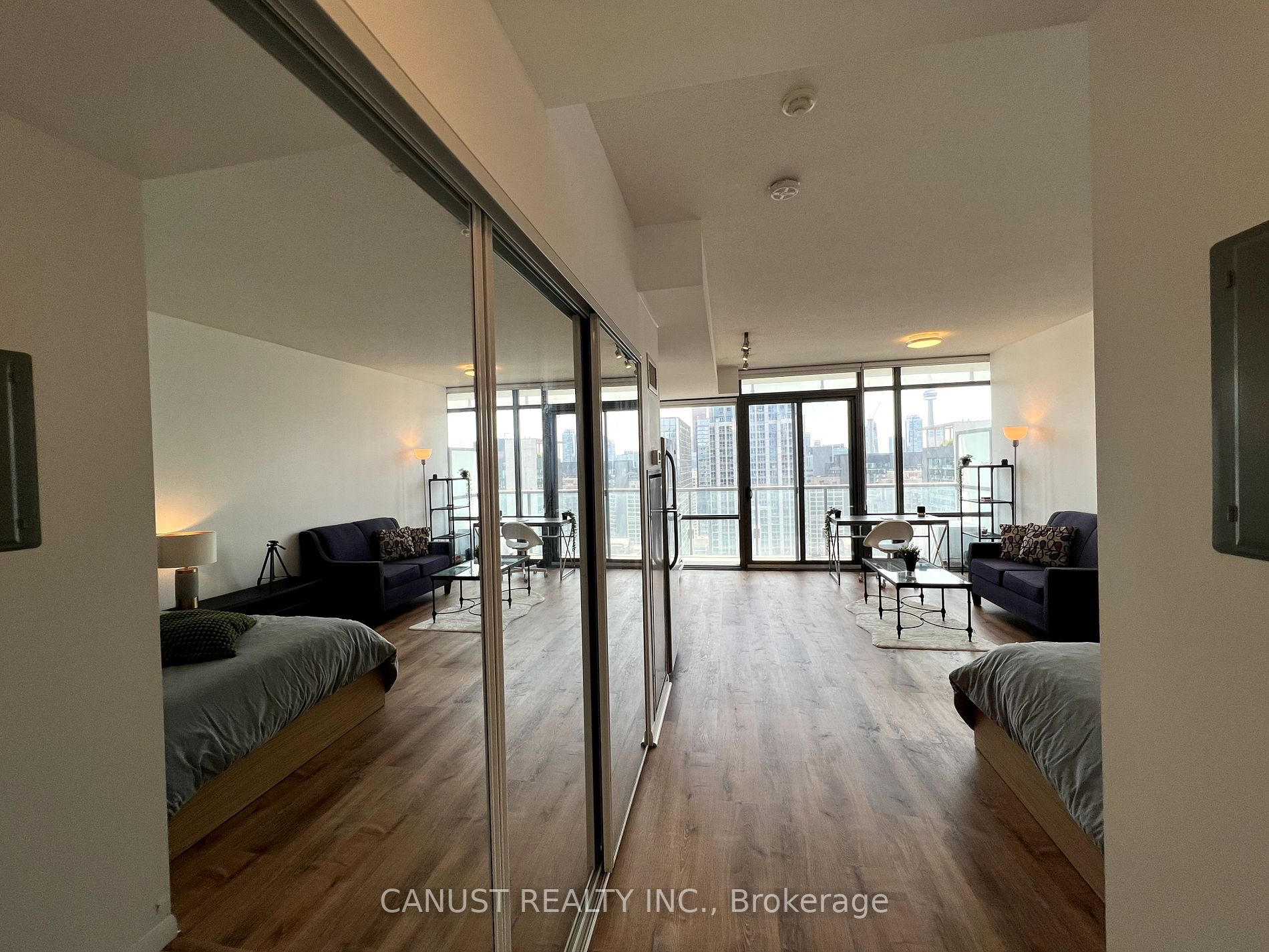 38 Grenville Street #3305