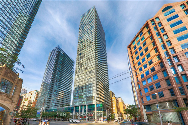 38 Grenville St, Toronto