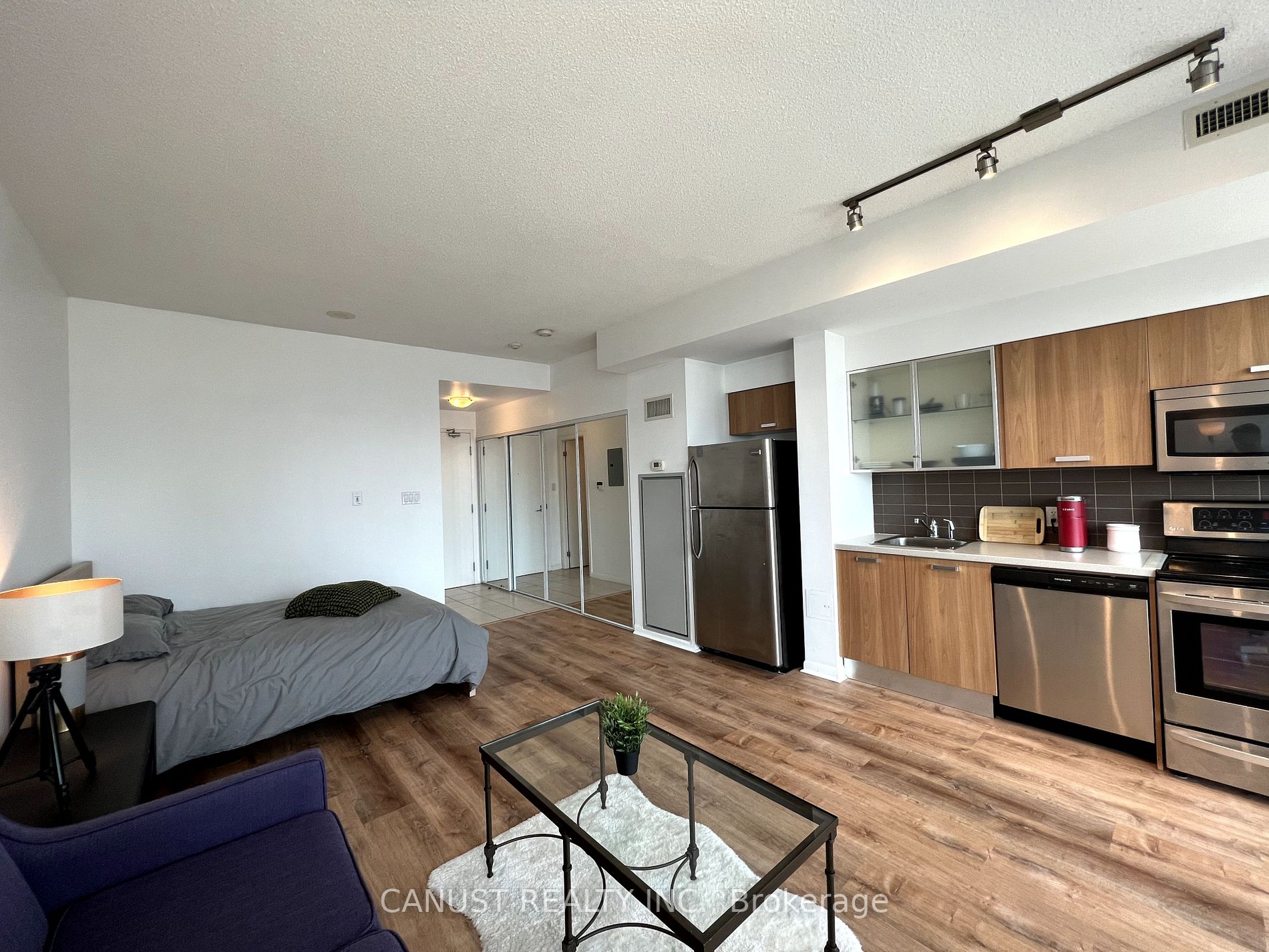 38 Grenville Street #3305