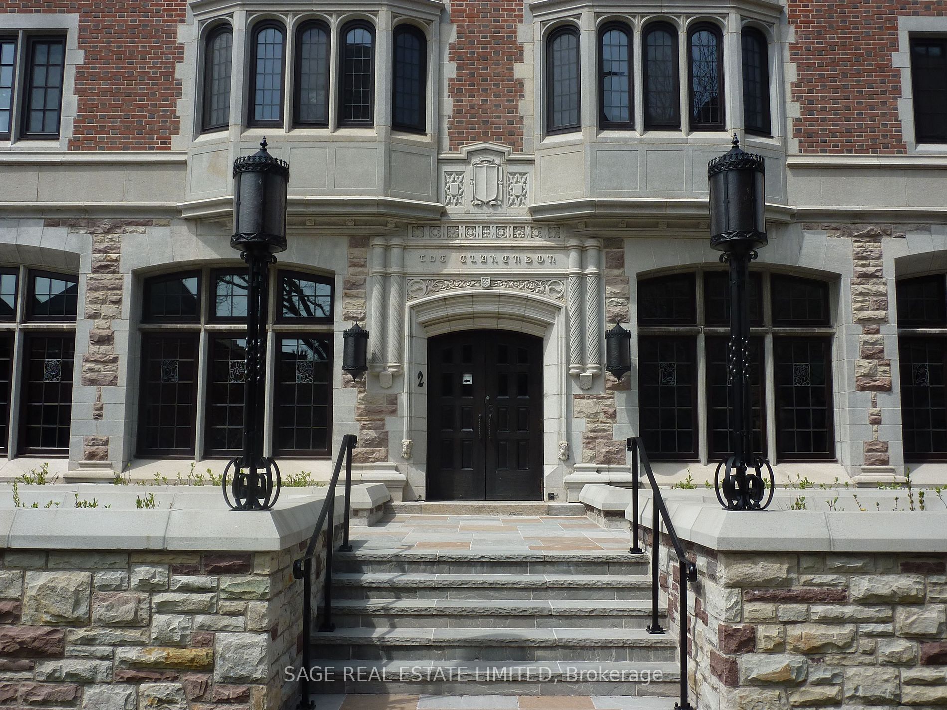 2 Clarendon Ave, #107