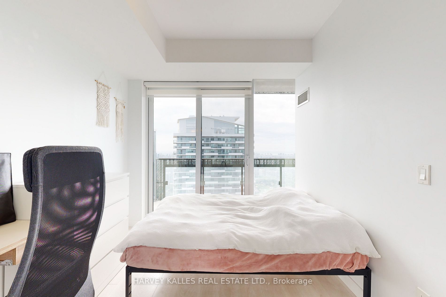8 Eglinton Ave E, #5312