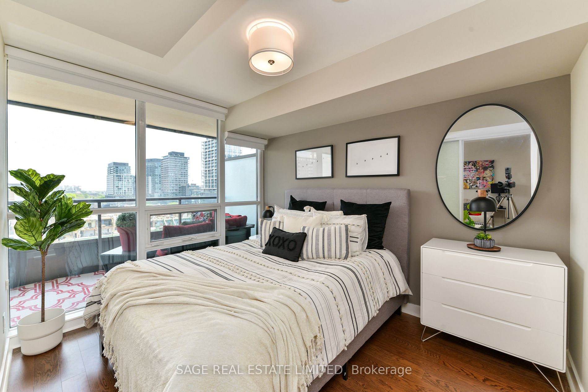 320 Richmond Street E, #1017