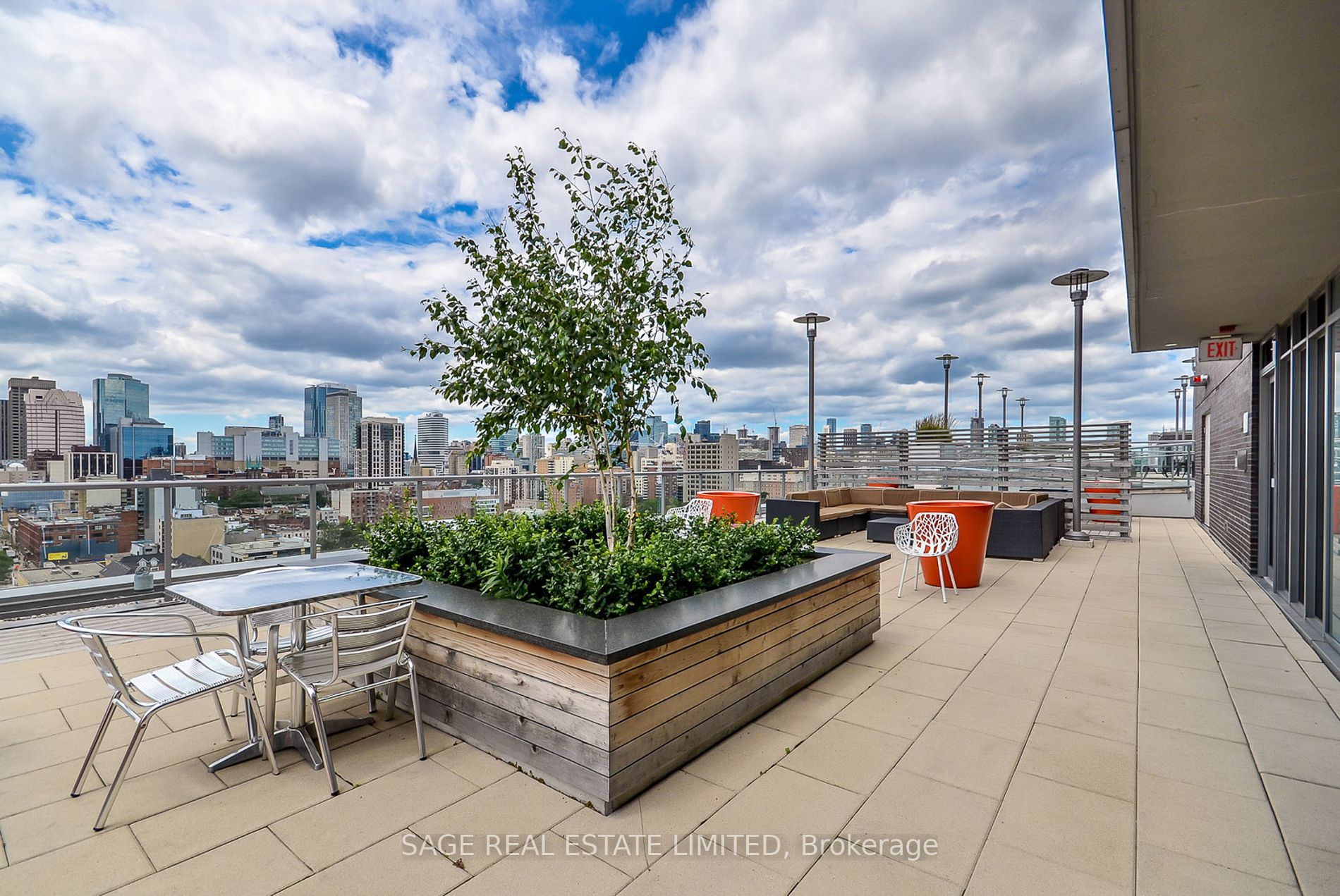 320 Richmond Street E, #1017