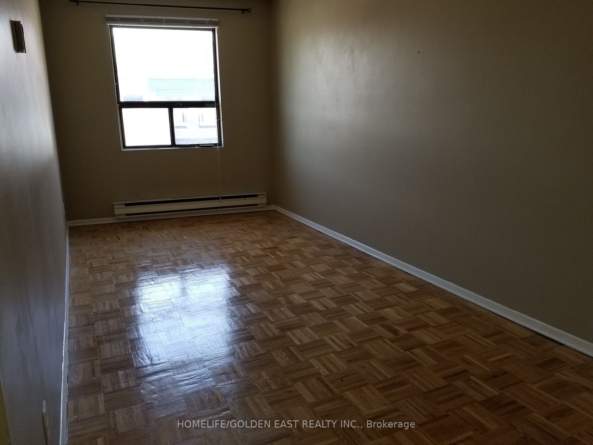 2582 Yonge Street, #Apt A