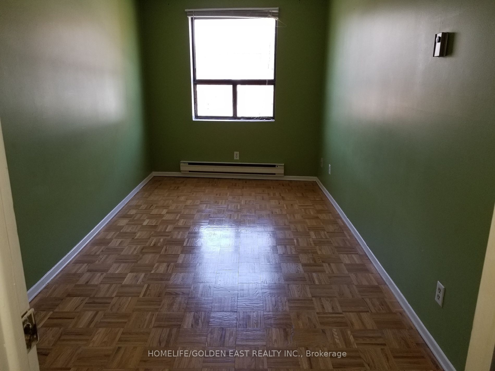 2582 Yonge Street, #Apt A