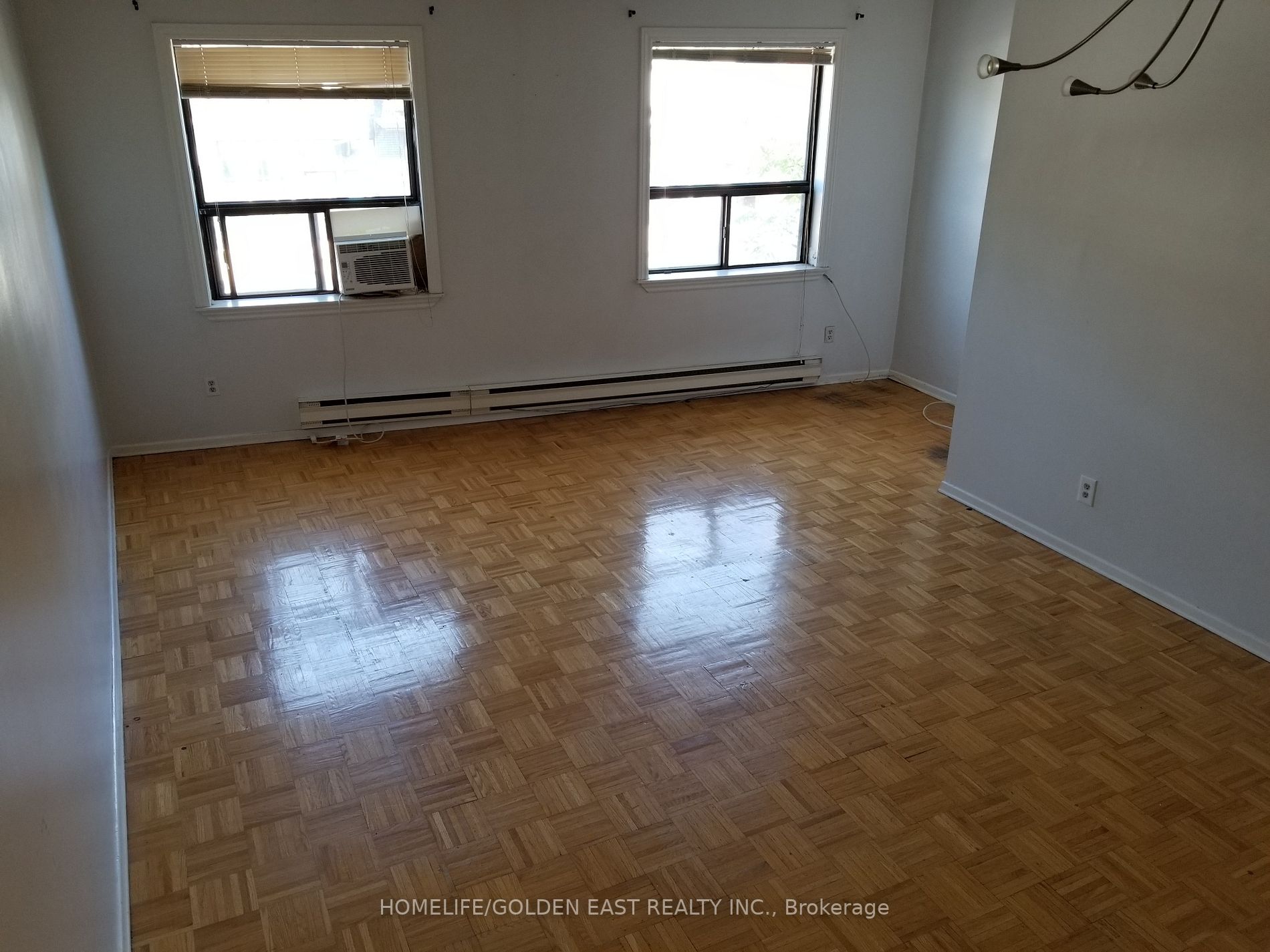 2582 Yonge Street, #Apt A