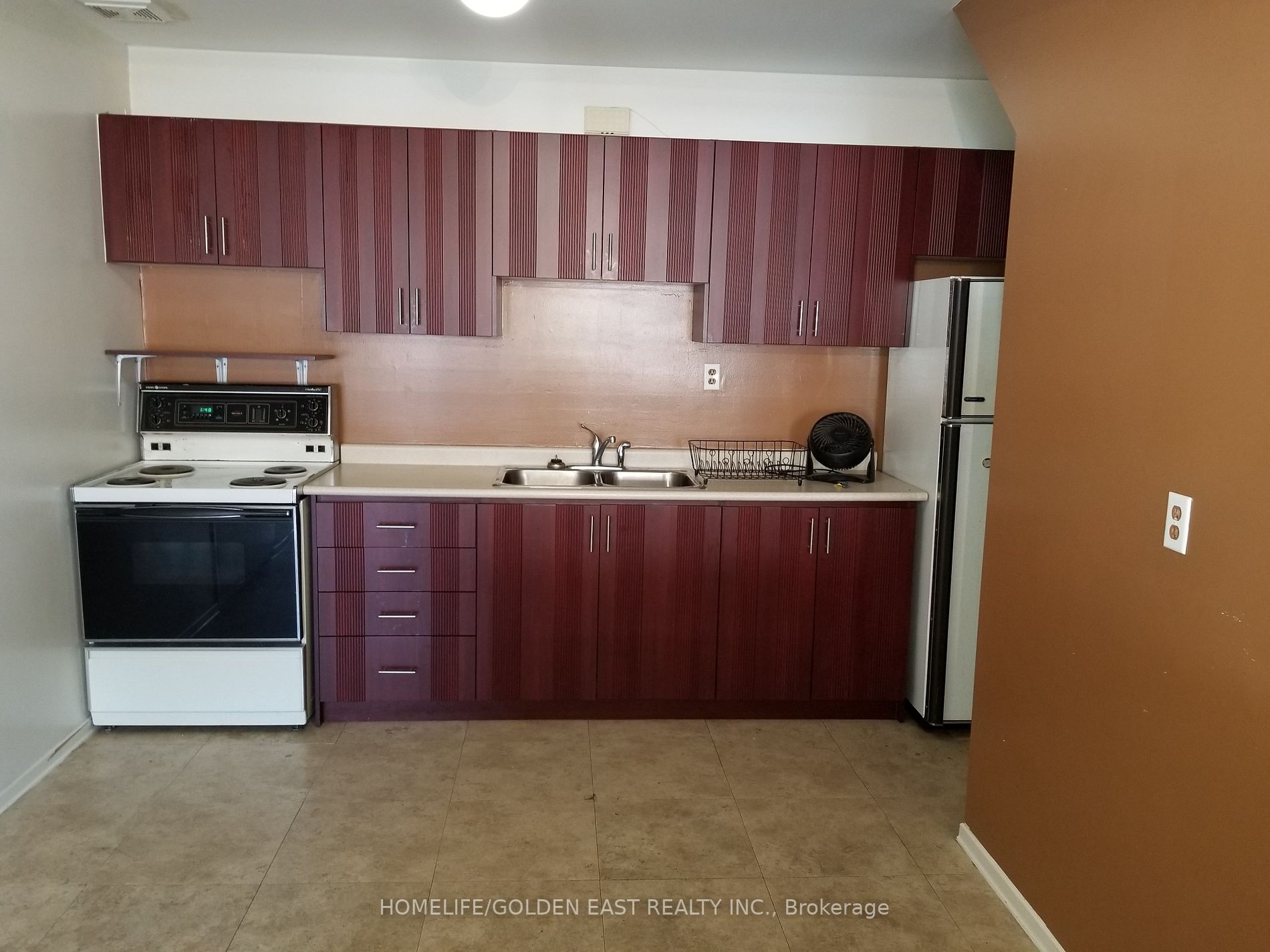 2582 Yonge Street, #Apt A