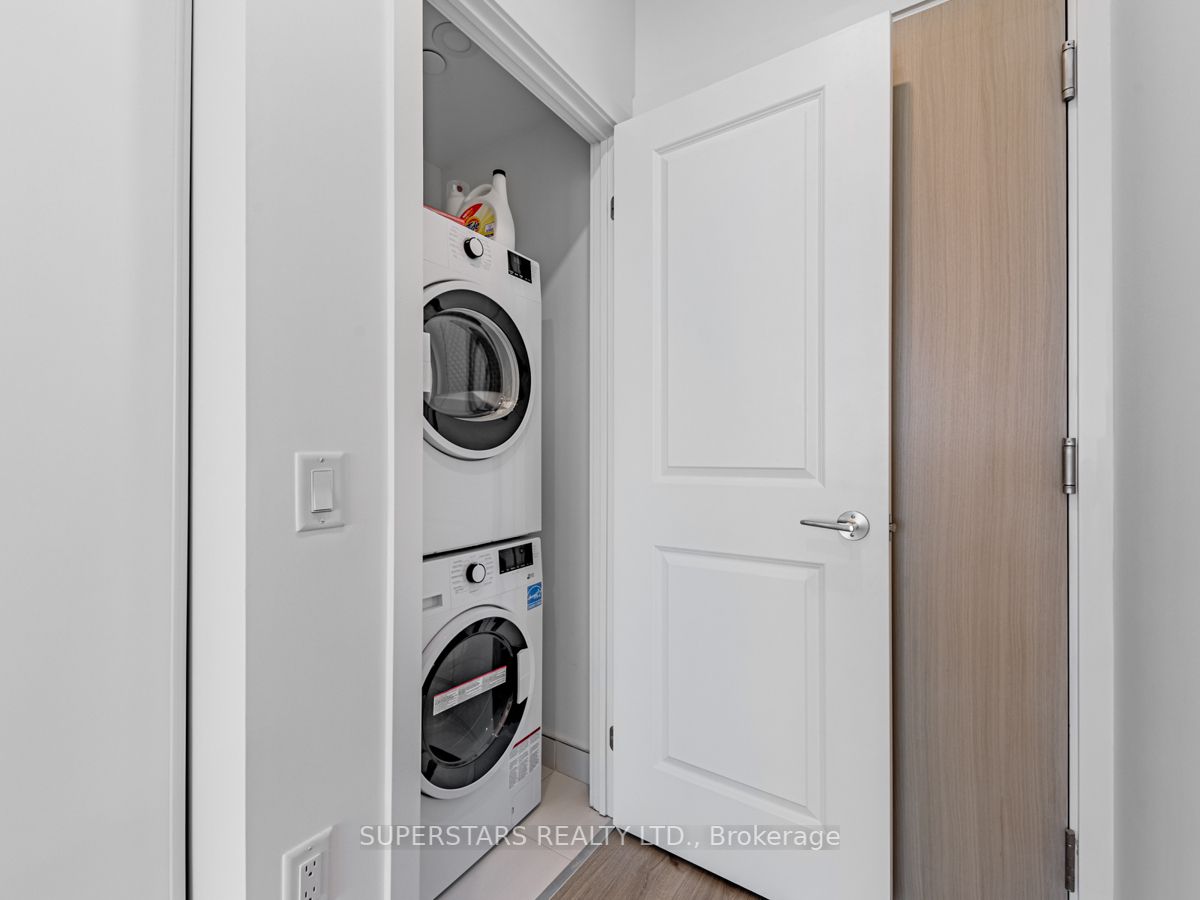 395 Bloor St E, #4508