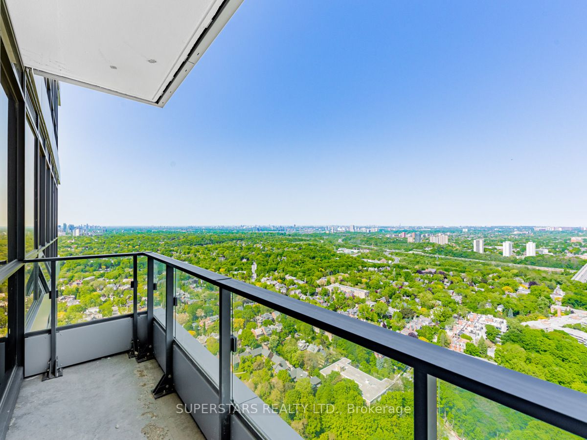 395 Bloor St E, #4508