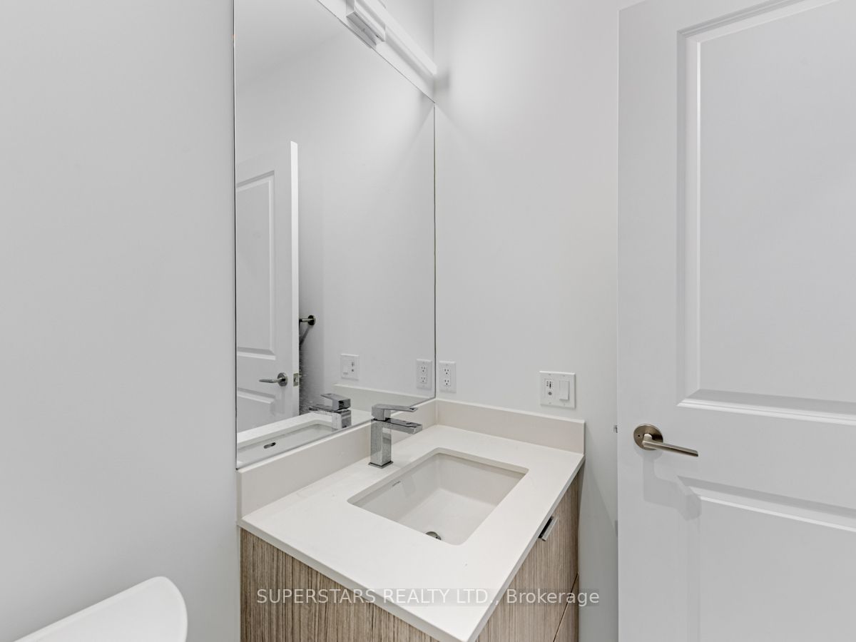 395 Bloor St E, #4508