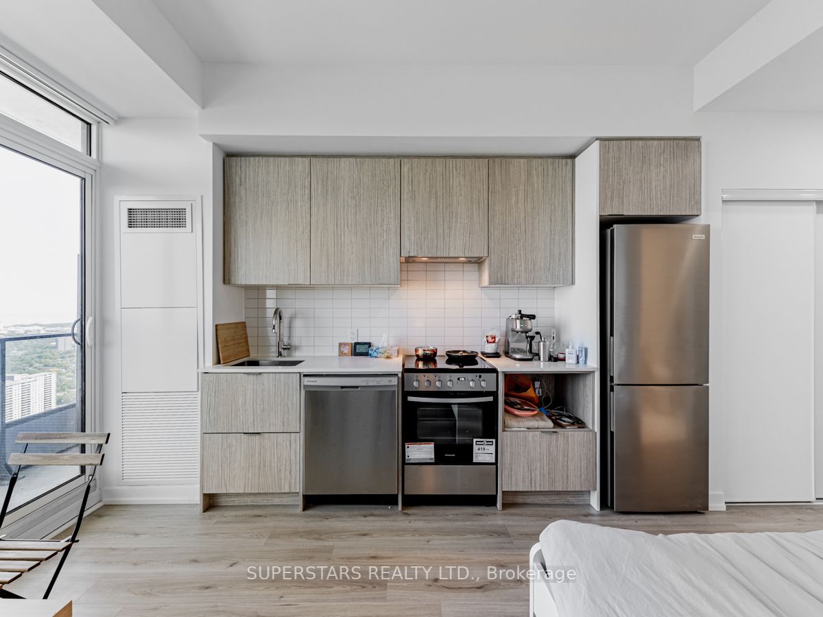 395 Bloor St E, #4508