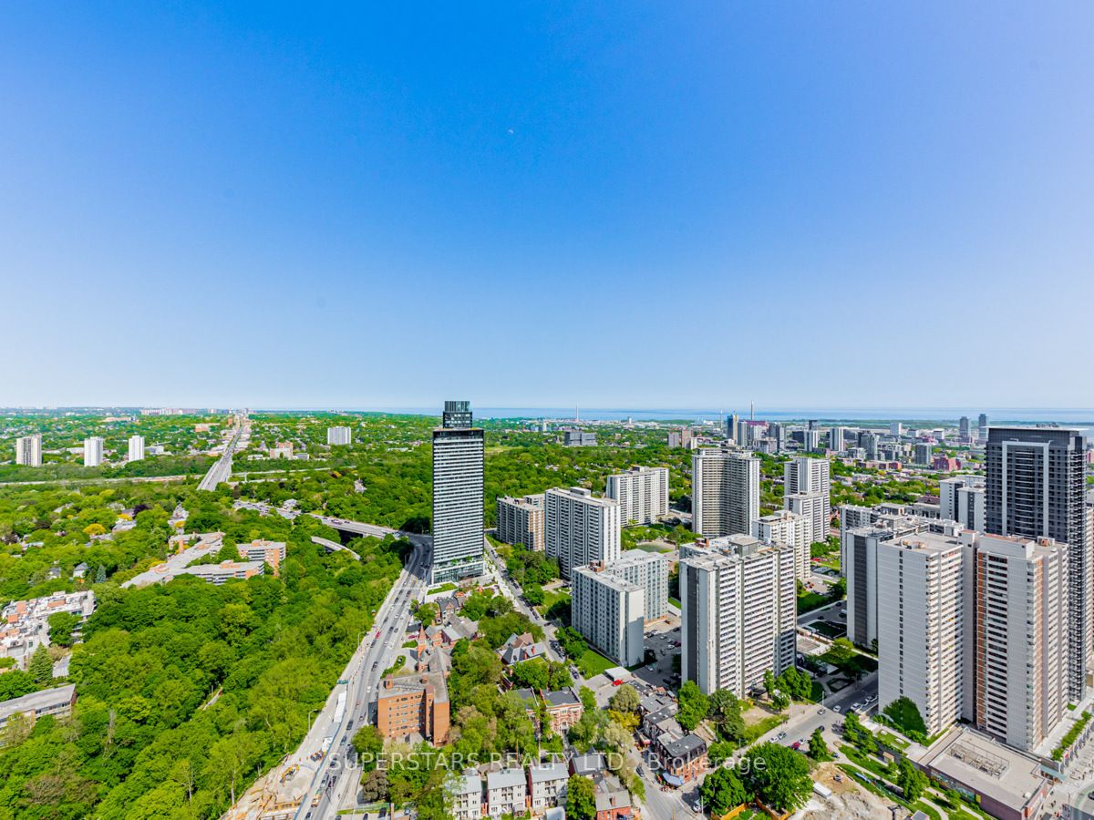 395 Bloor St E, #4508