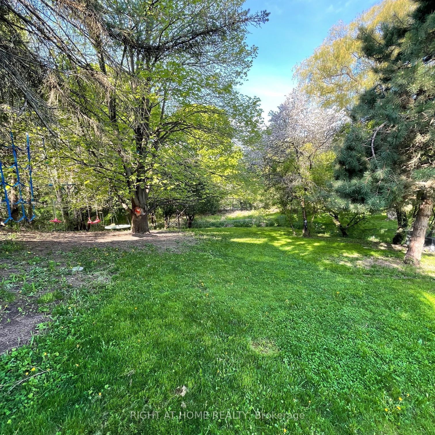 16 Ruden Cres