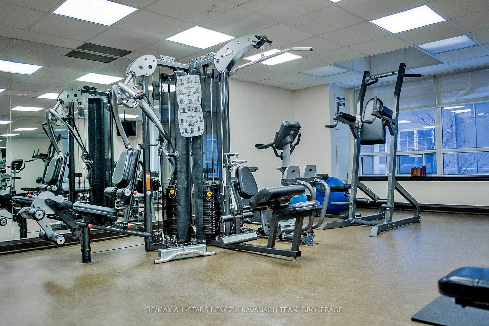 8 Rean Dr, #1604