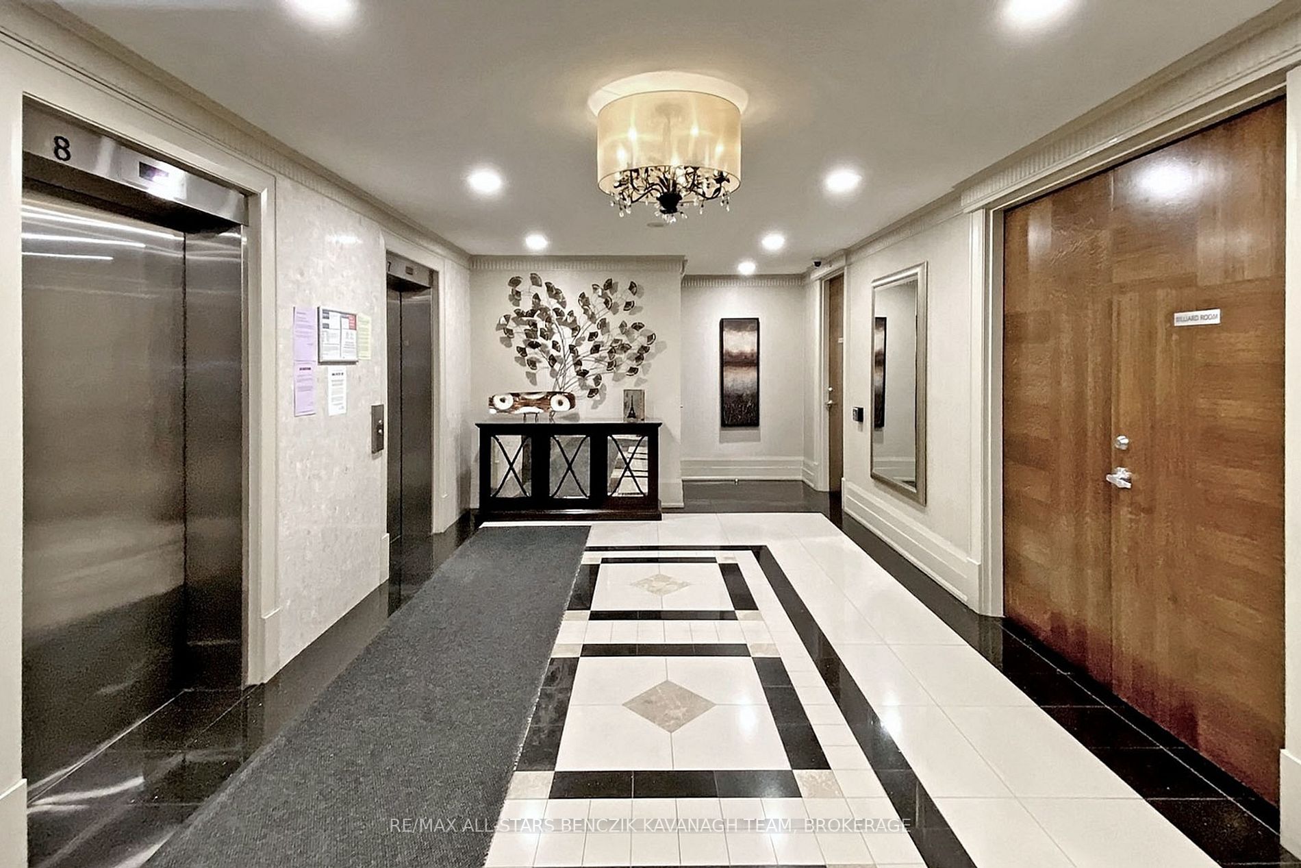 8 Rean Dr, #1604