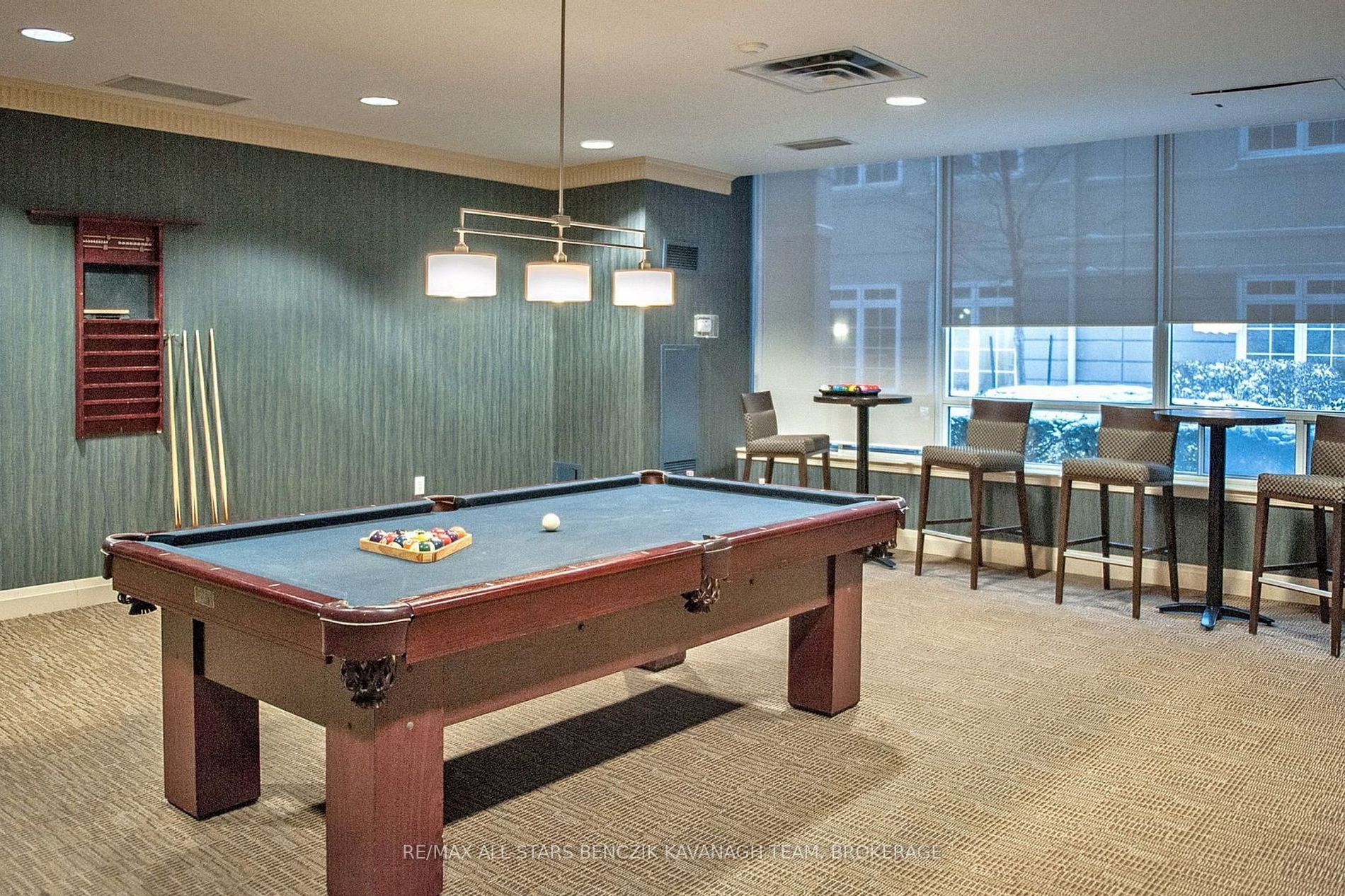 8 Rean Dr, #1604