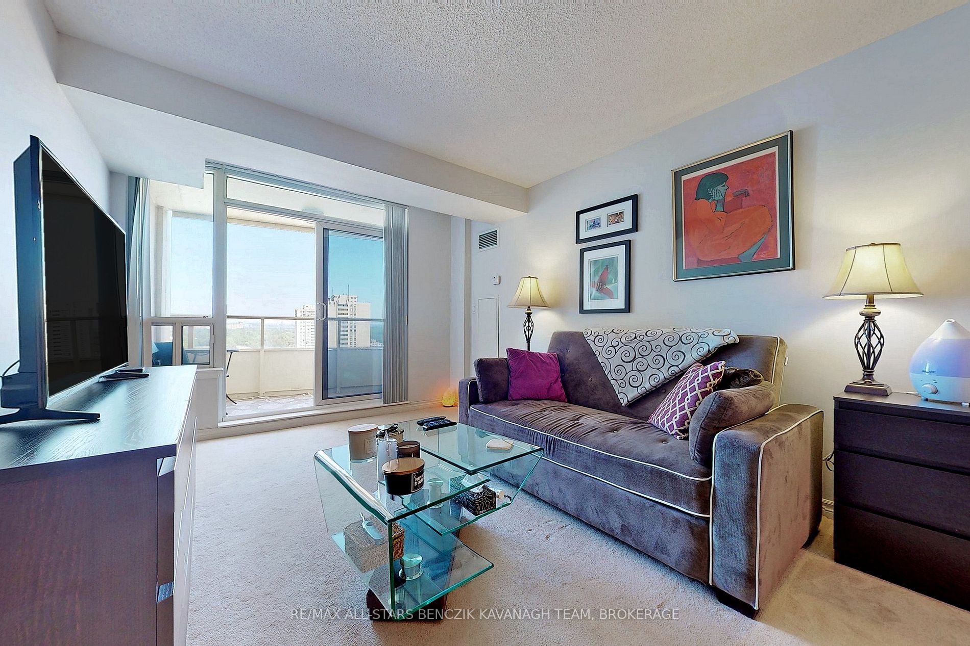 8 Rean Dr, #1604