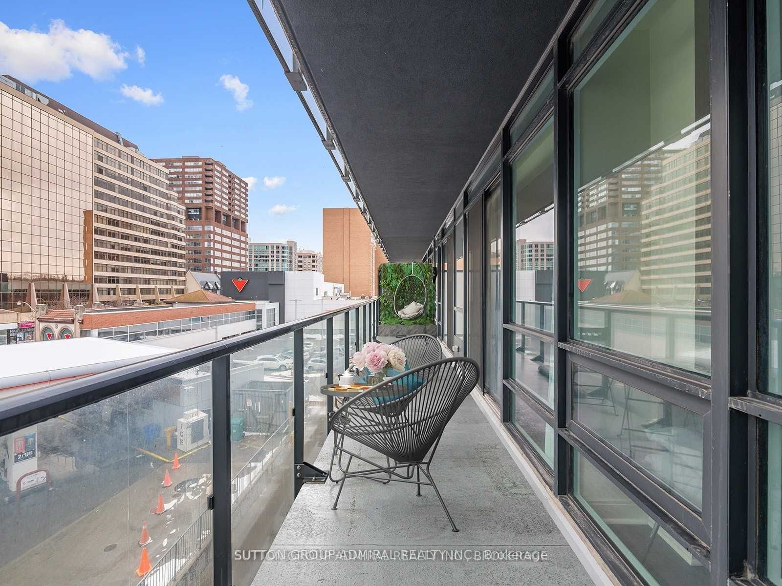 825 Church St, #301