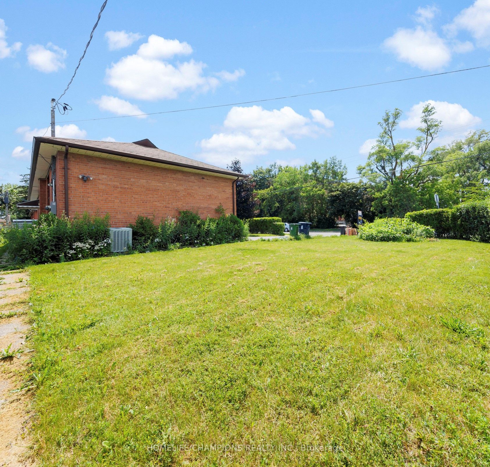 169 Combe Ave