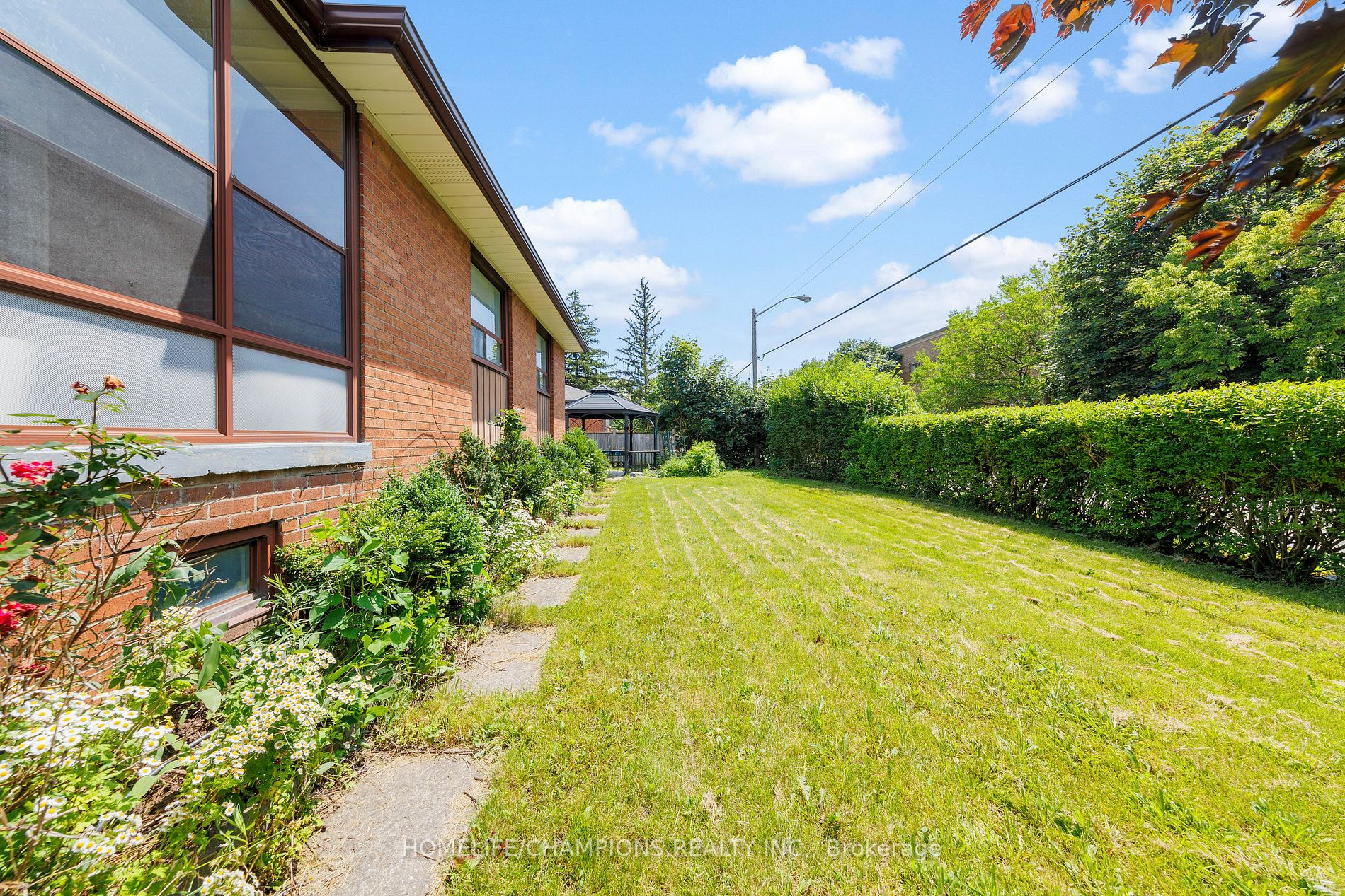 169 Combe Ave