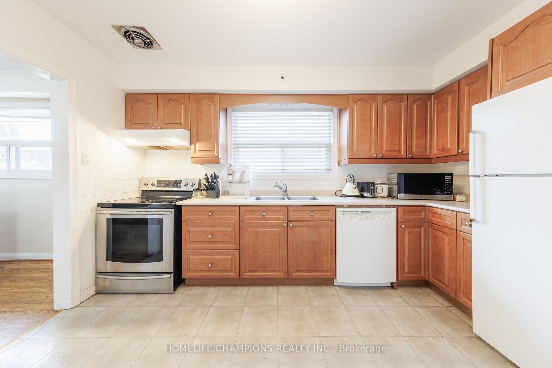 169 Combe Ave