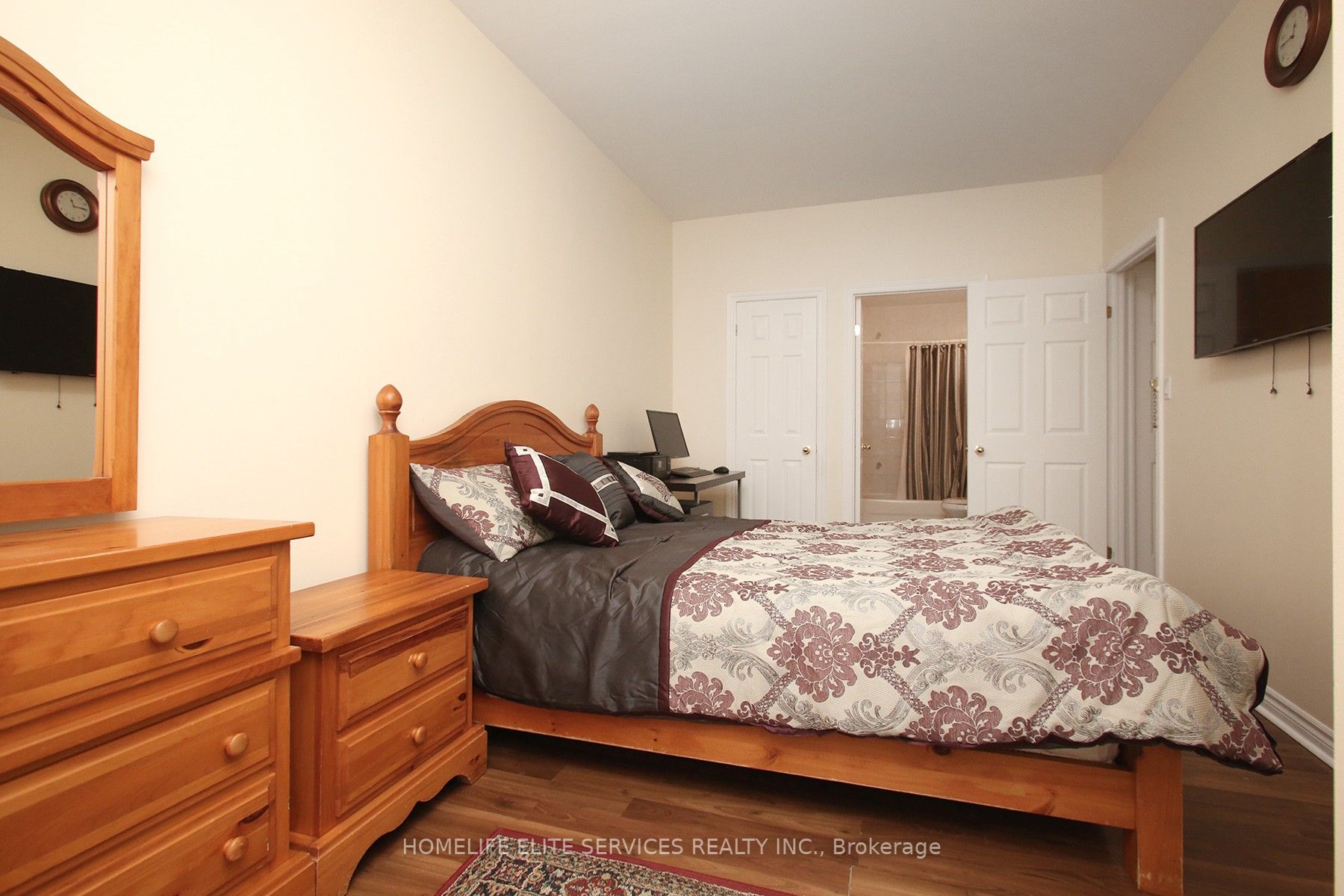 10 Gateway Blvd, #218