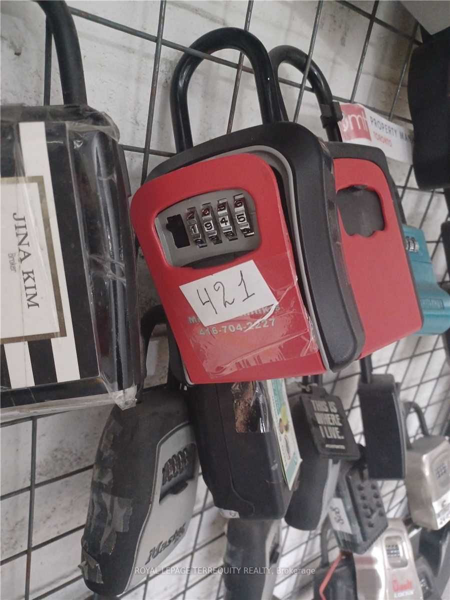 120 Parliament St, #421